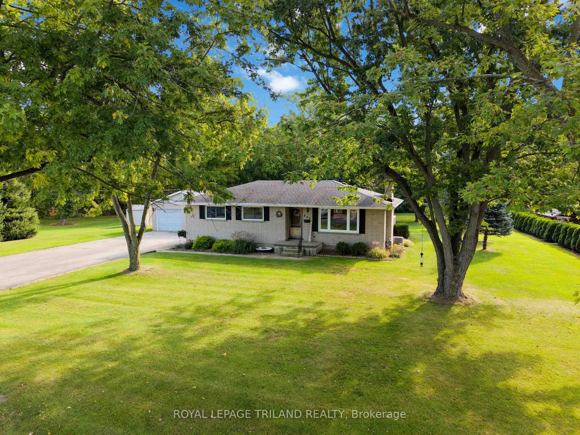 Photo 99 of 272 Richmond Street, North Middlesex, Parkhill — HOMEH