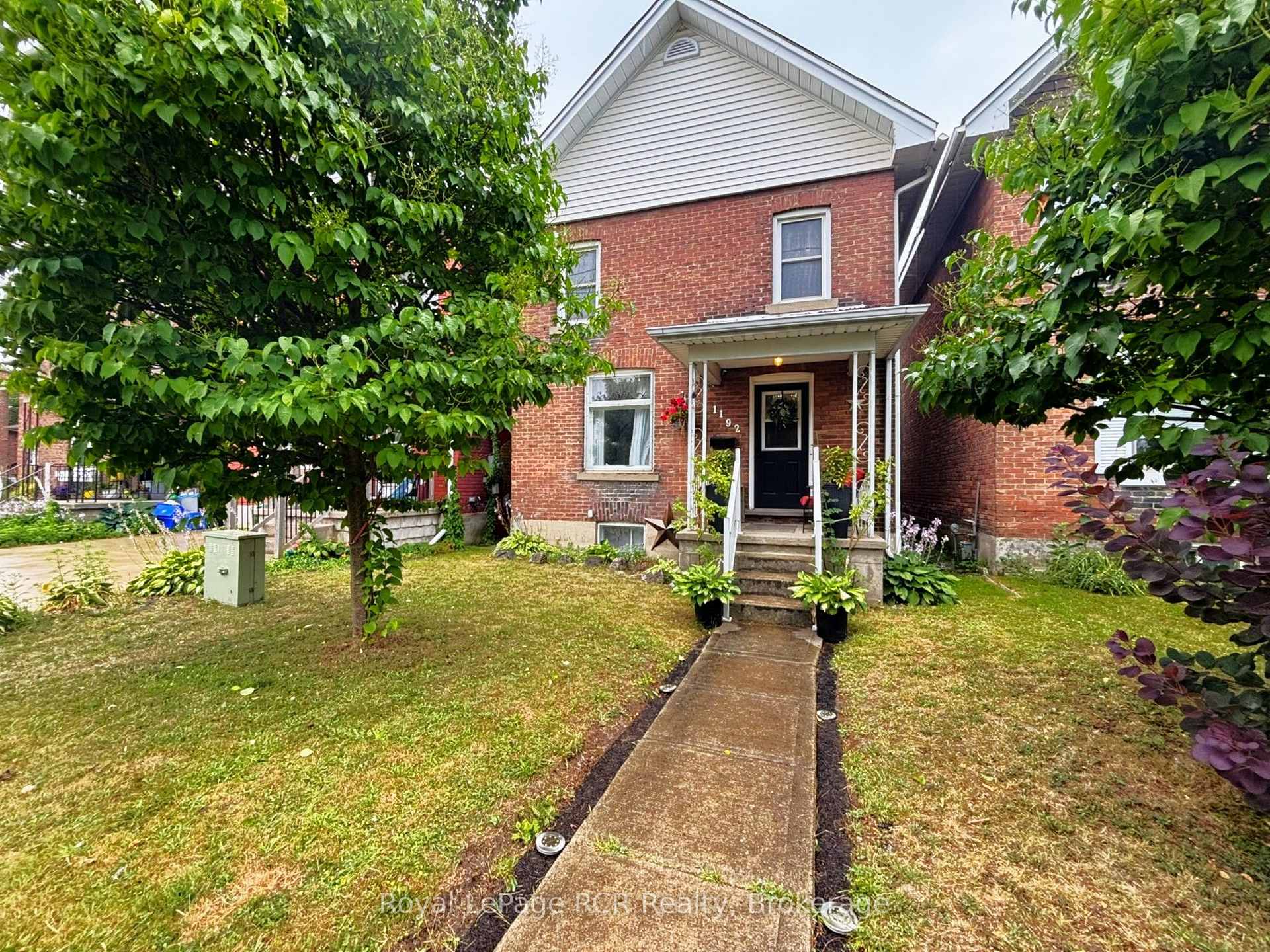 Photo of 1192 2nd Avenue W