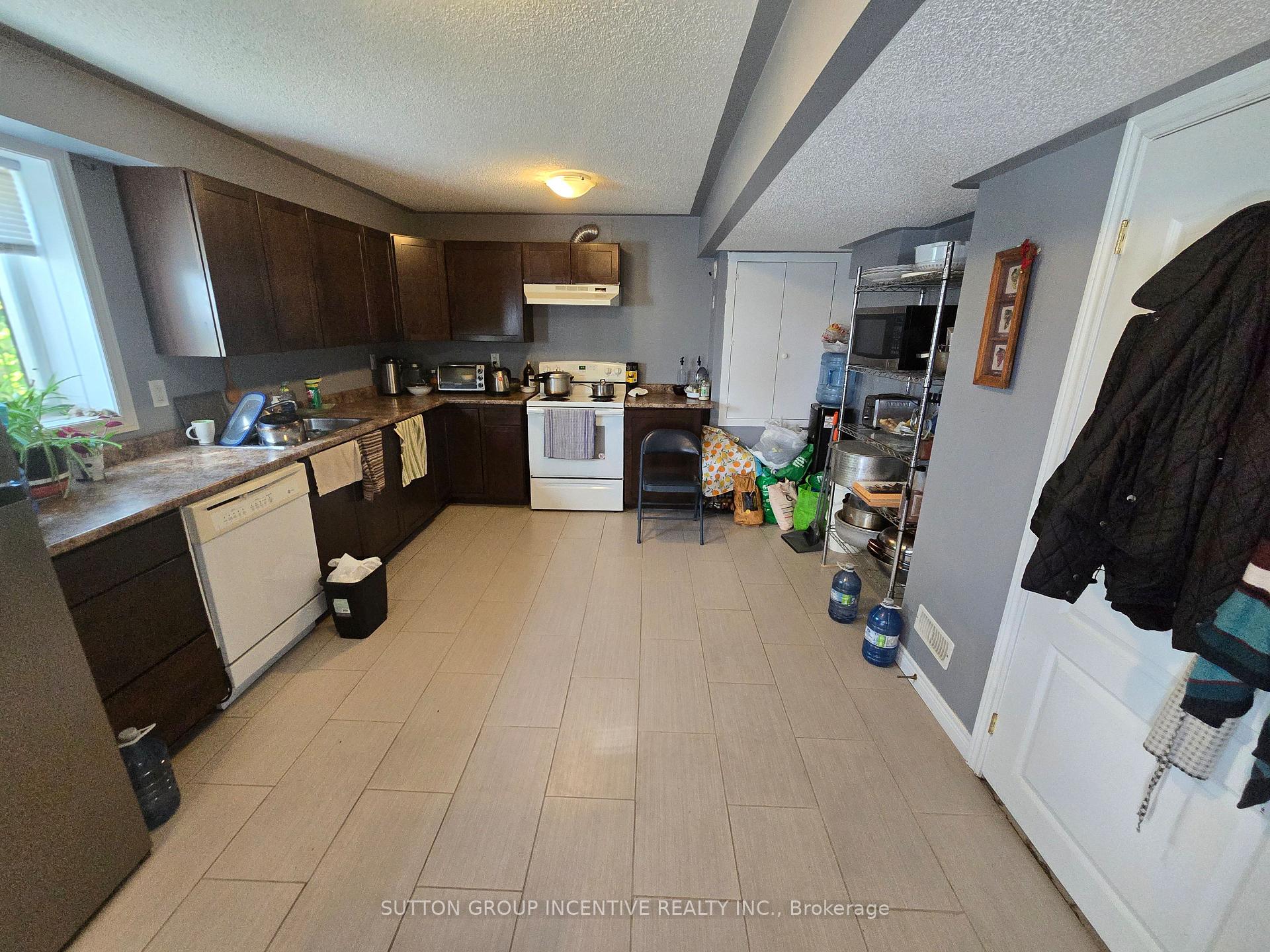 Photo 16 of 1415 Lormel Gate Avenue, Innisfil, Lefroy — HOMEH