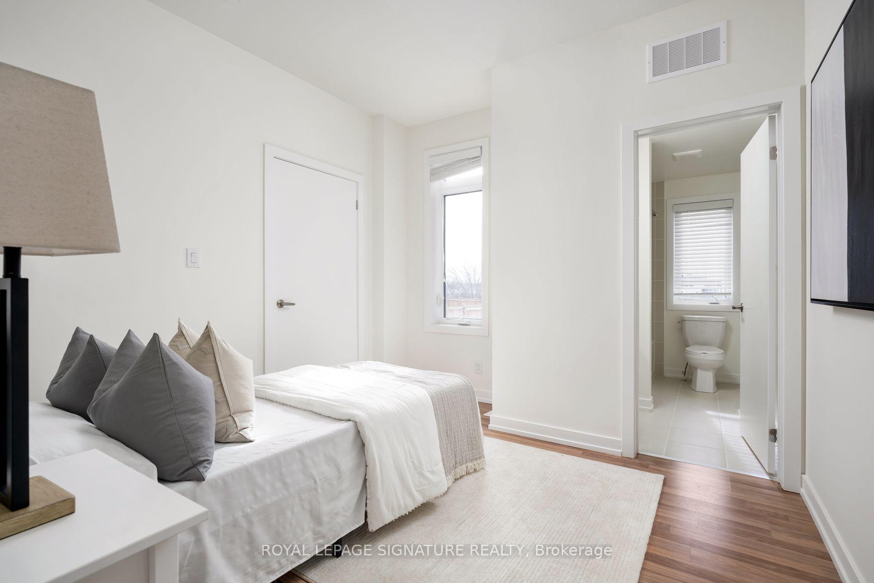 Photo 7 of Unit 51, 370 A Red Maple Road, Richmond Hill, Langstaff — HOMEH