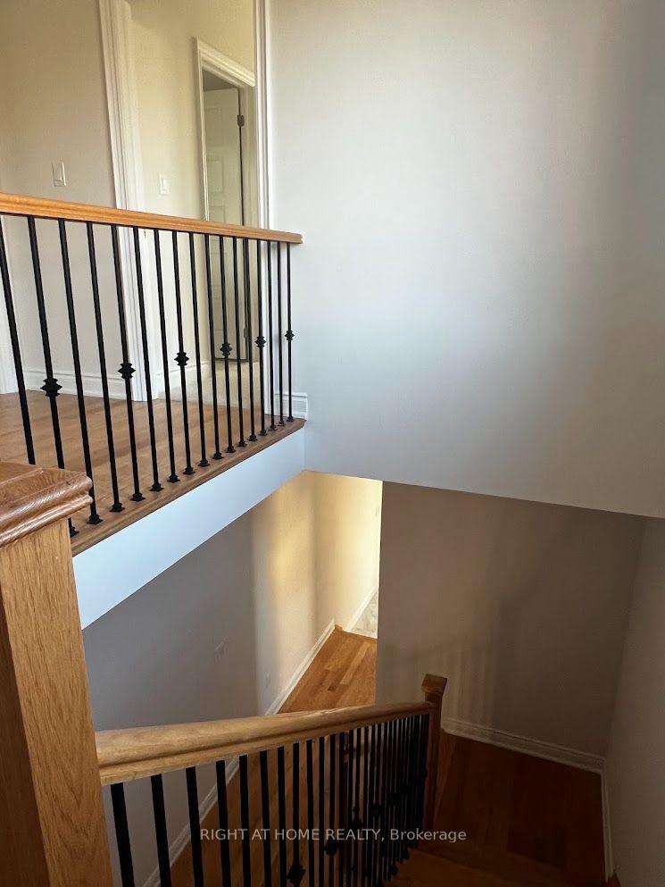 Photo 7 of 1368 Peony Path E, Oakville, Joshua Meadows — HOMEH