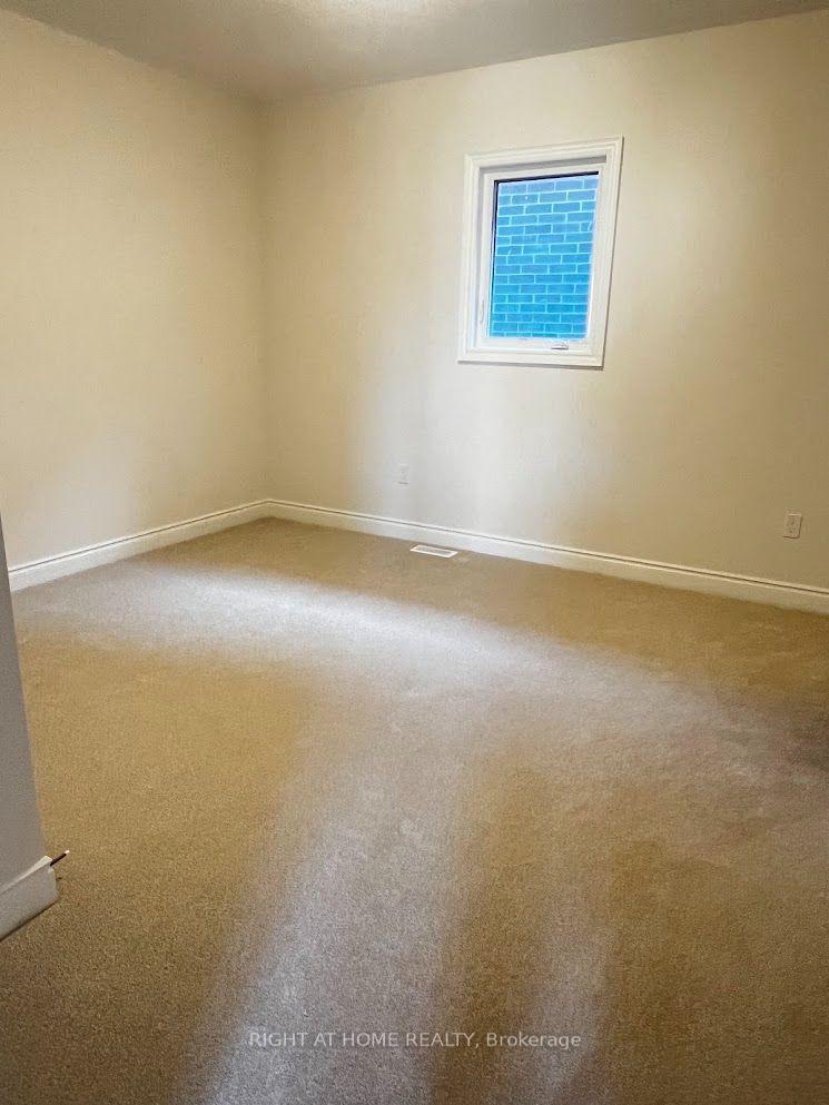 Photo 11 of 1368 Peony Path E, Oakville, Joshua Meadows — HOMEH
