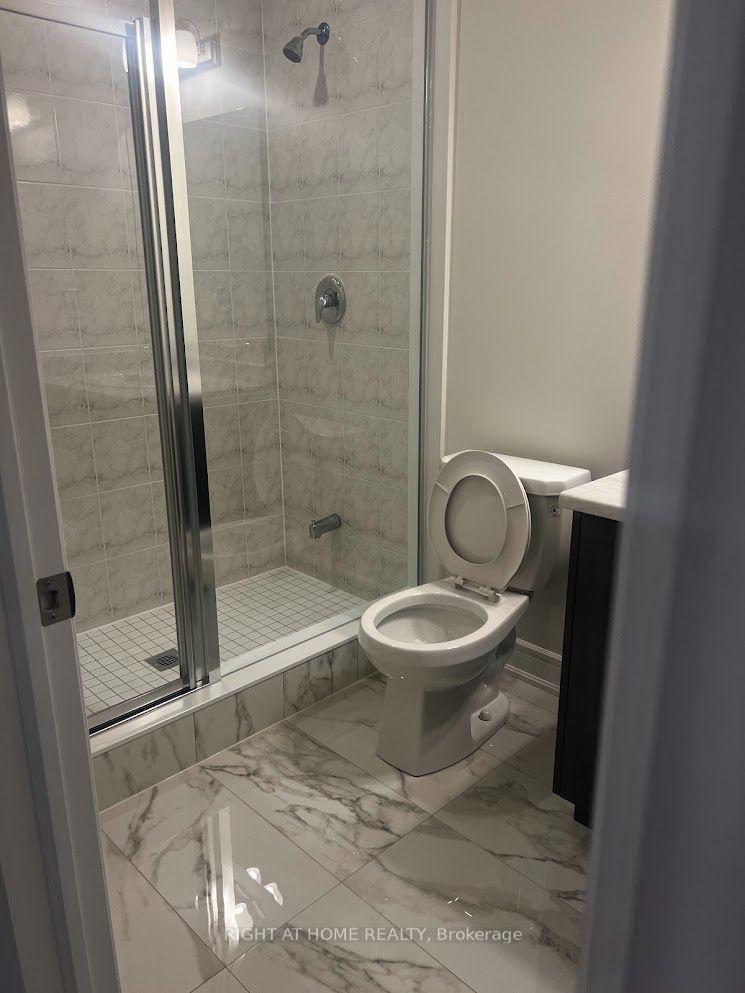 Photo 15 of 1368 Peony Path E, Oakville, Joshua Meadows — HOMEH