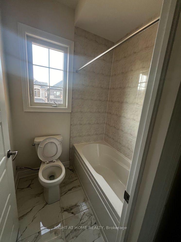 Photo 17 of 1368 Peony Path E, Oakville, Joshua Meadows — HOMEH