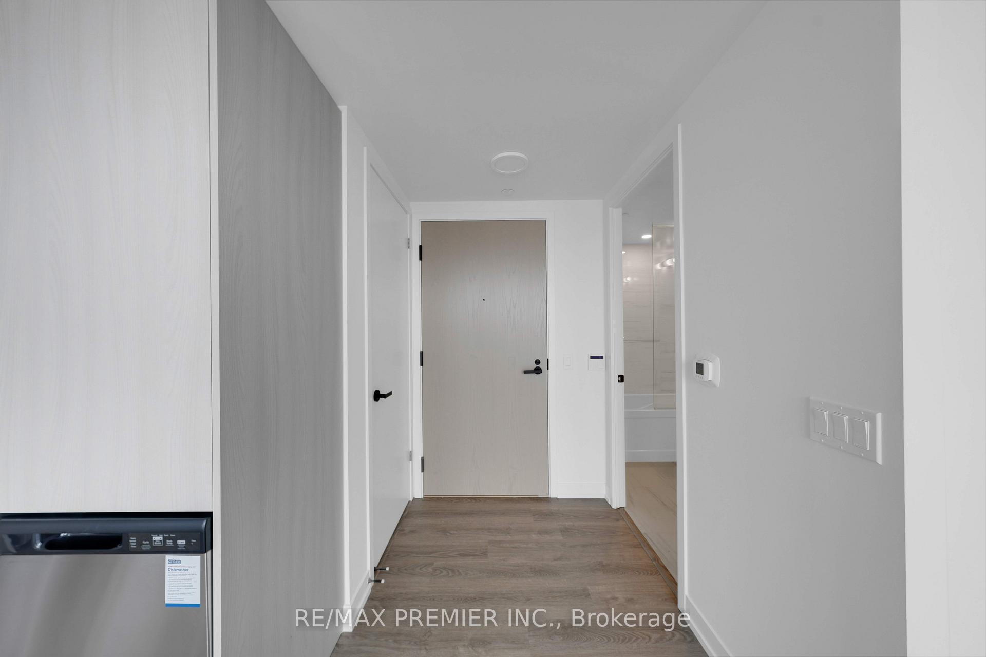 Photo 2 of Unit 3712, 195 Commerce Street, Vaughan, Vaughan Corporate Centre — HOMEH