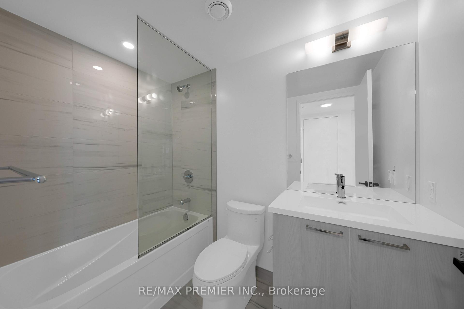 Photo 14 of Unit 3712, 195 Commerce Street, Vaughan, Vaughan Corporate Centre — HOMEH