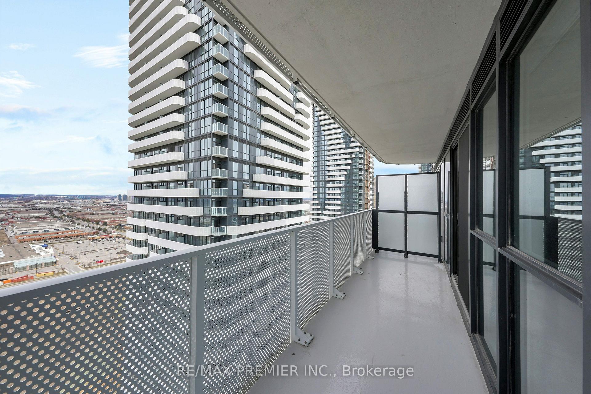 Photo 16 of Unit 3712, 195 Commerce Street, Vaughan, Vaughan Corporate Centre — HOMEH
