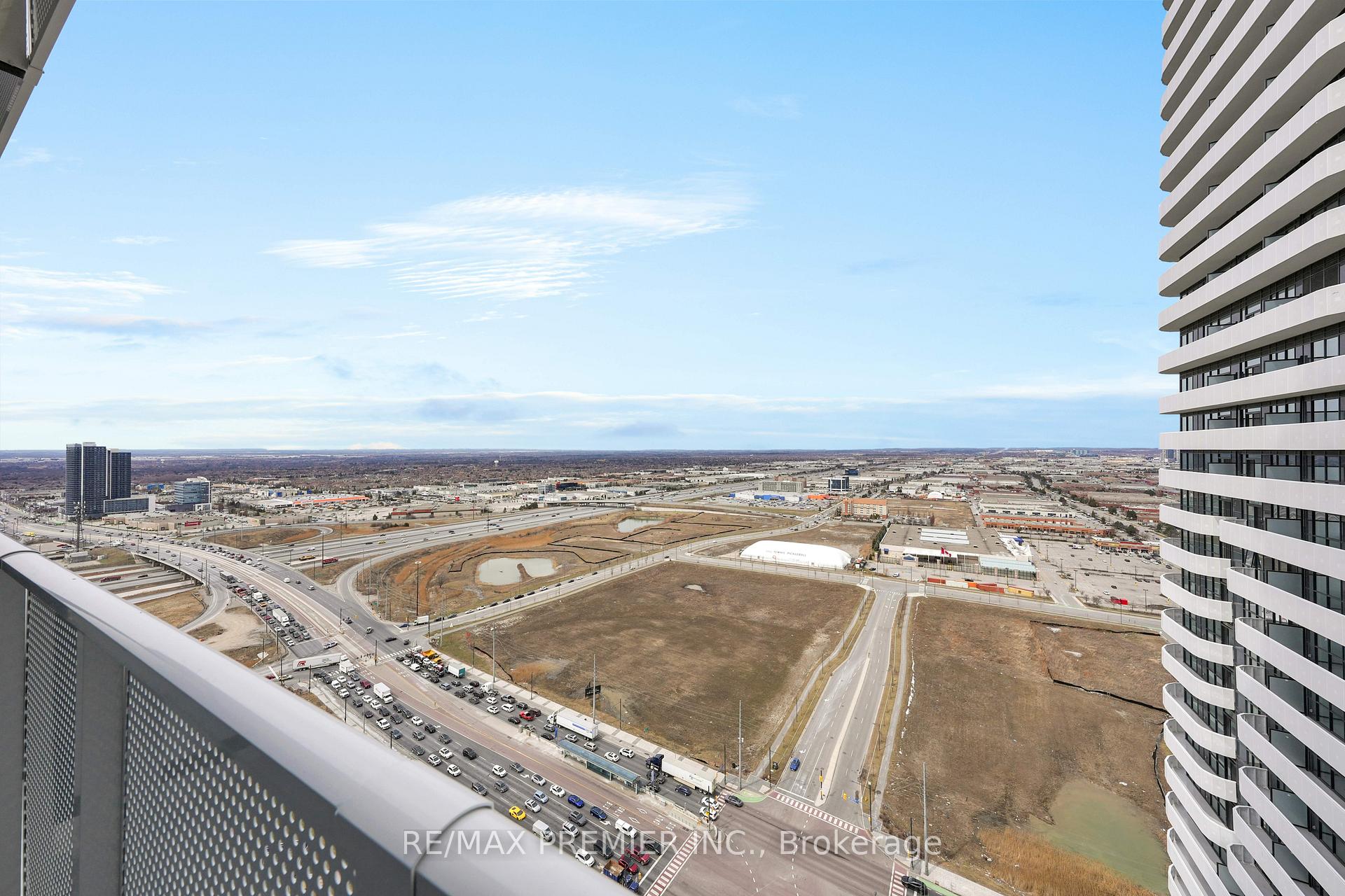 Photo 18 of Unit 3712, 195 Commerce Street, Vaughan, Vaughan Corporate Centre — HOMEH