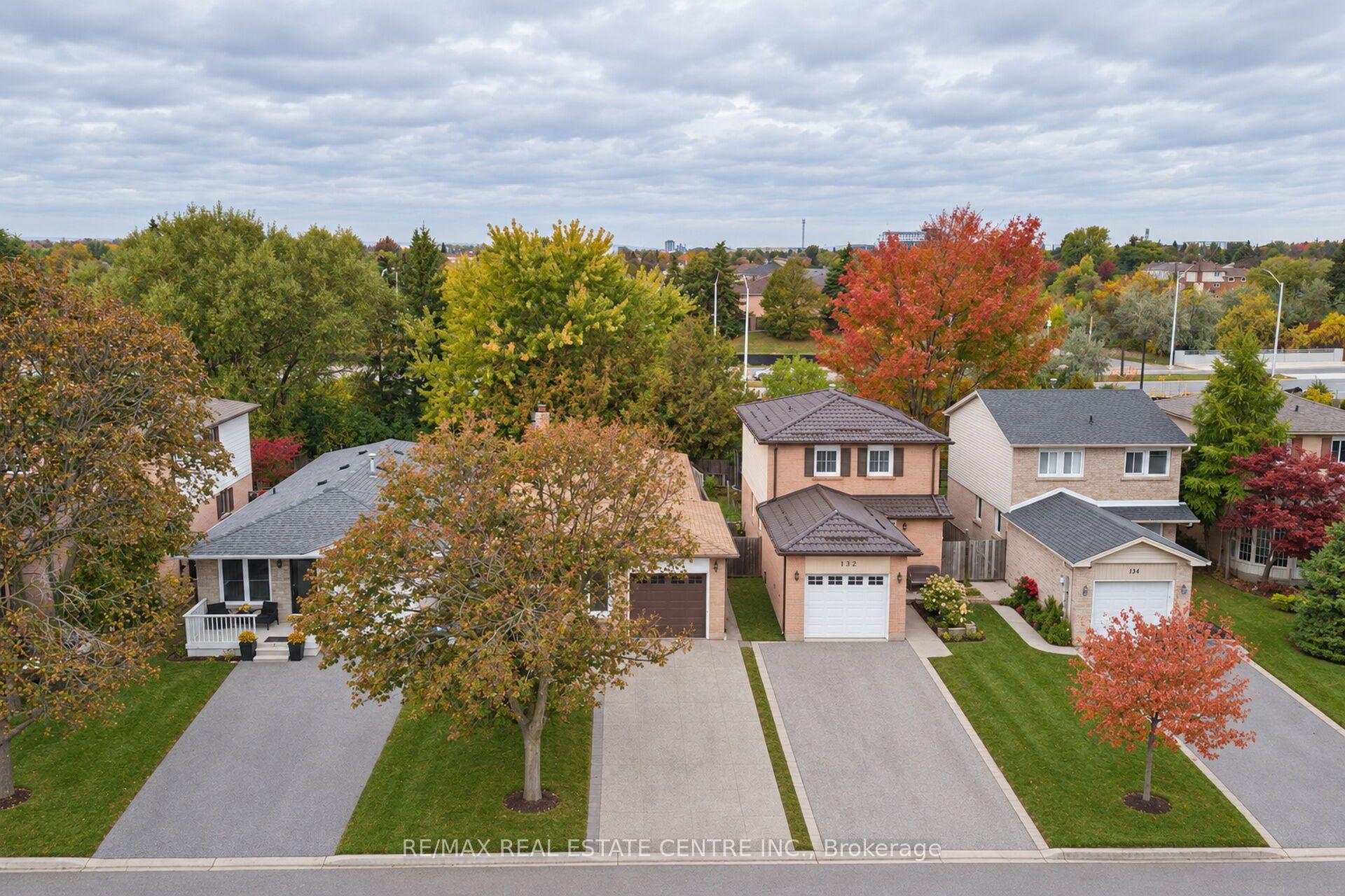 Photo 7 of 130 Martindale Crescent, Brampton, Brampton West — HOMEH