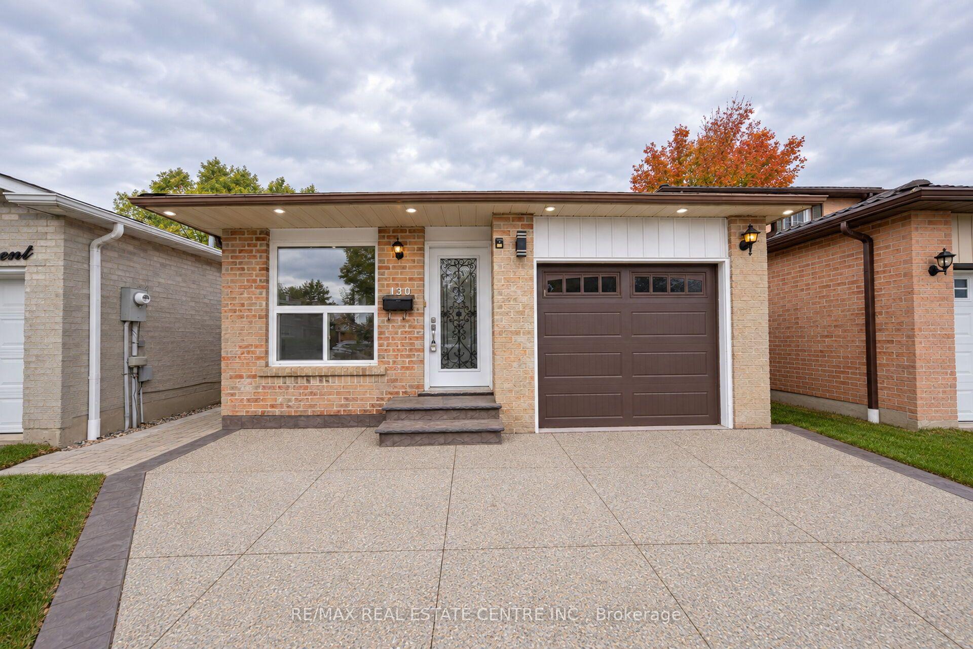 Photo 3 of 130 Martindale Crescent, Brampton, Brampton West — HOMEH