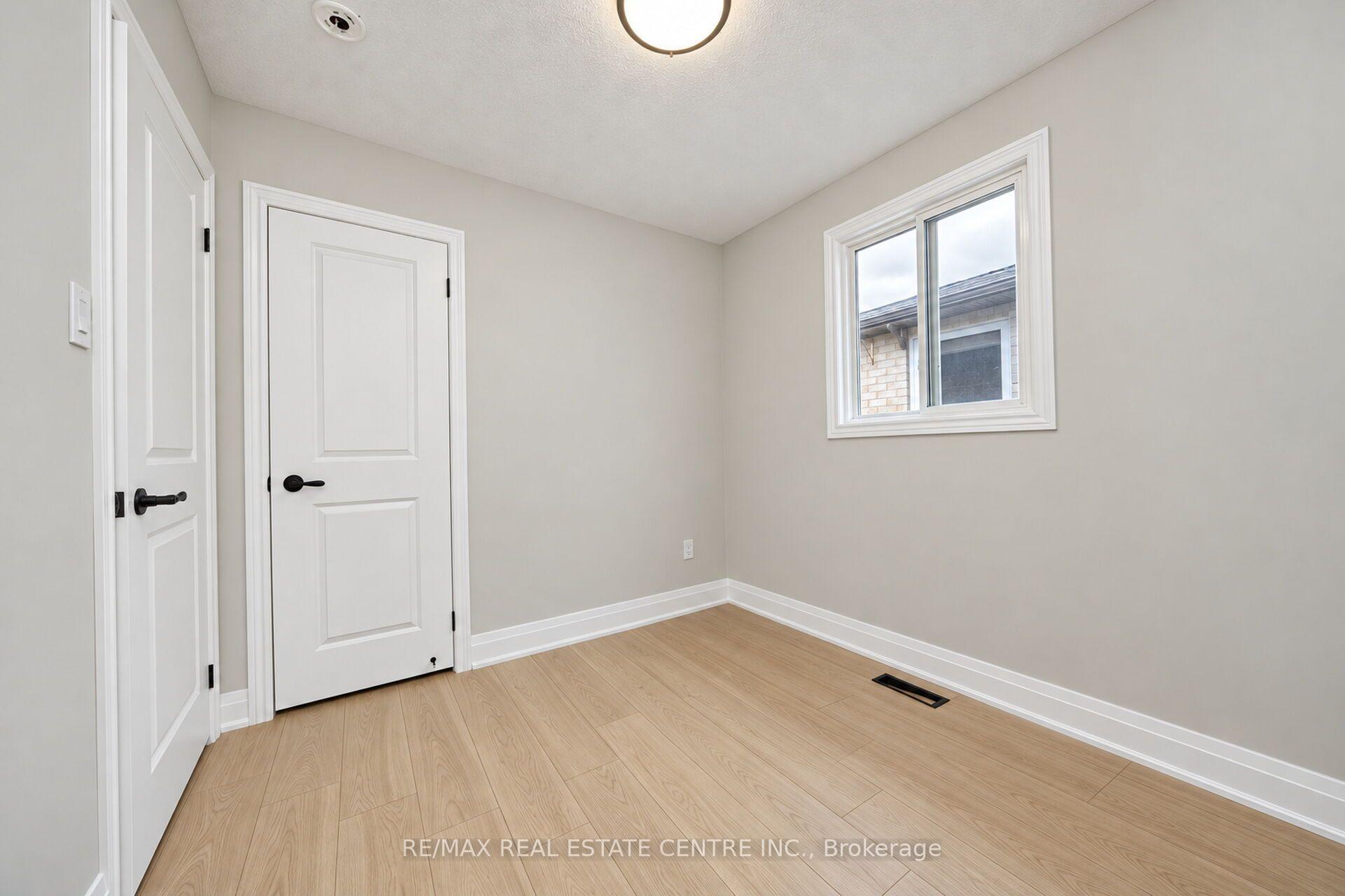 Photo 33 of 130 Martindale Crescent, Brampton, Brampton West — HOMEH