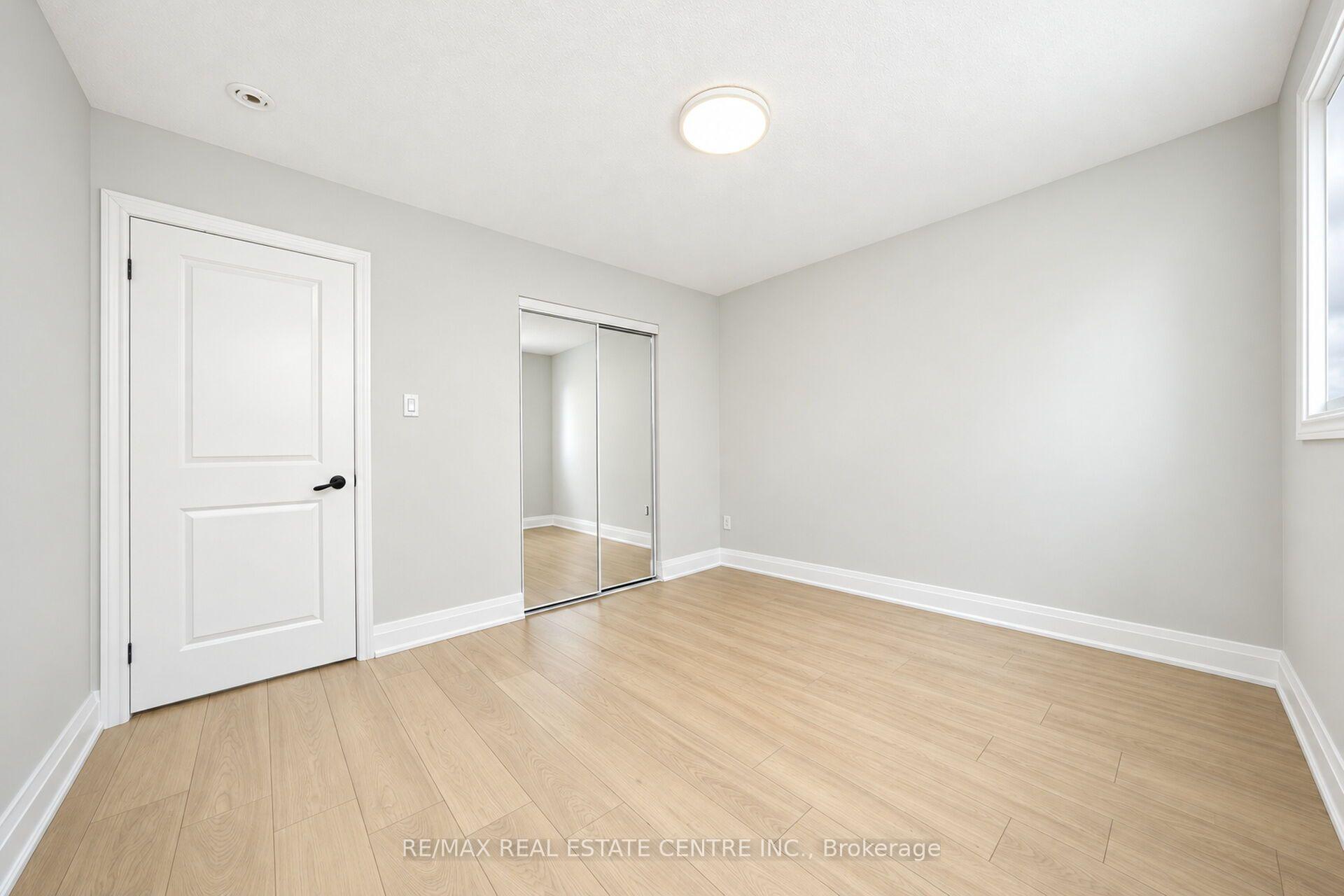 Photo 35 of 130 Martindale Crescent, Brampton, Brampton West — HOMEH