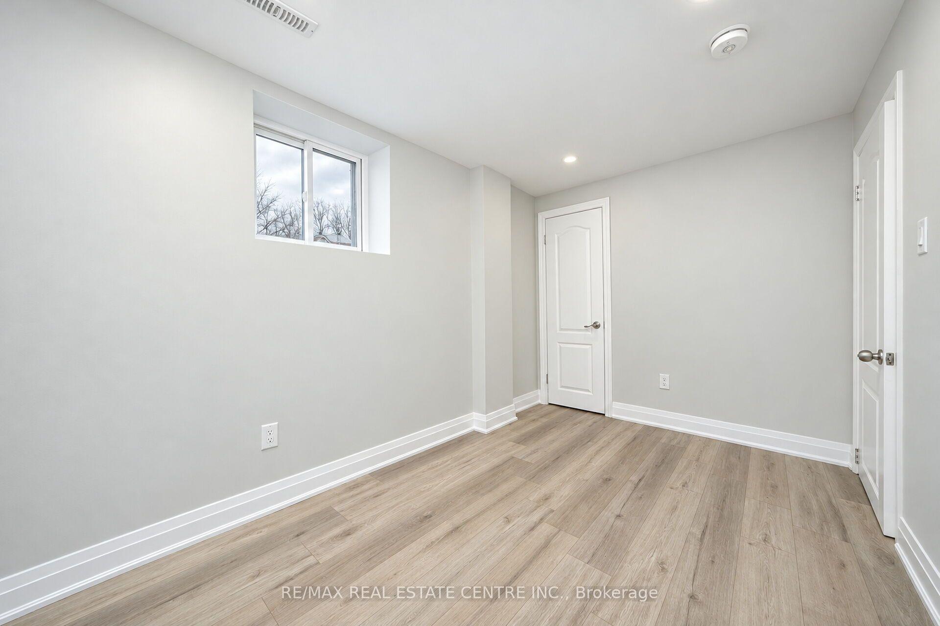 Photo 54 of 130 Martindale Crescent, Brampton, Brampton West — HOMEH