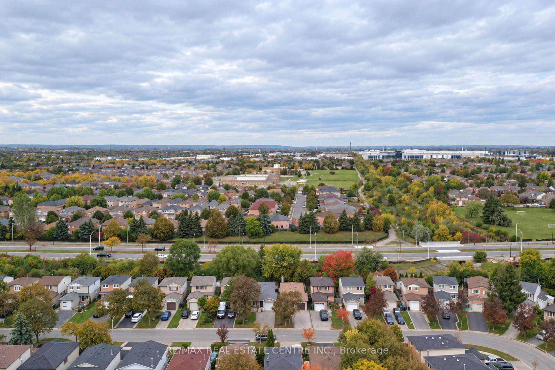 Photo 67 of 130 Martindale Crescent, Brampton, Brampton West — HOMEH