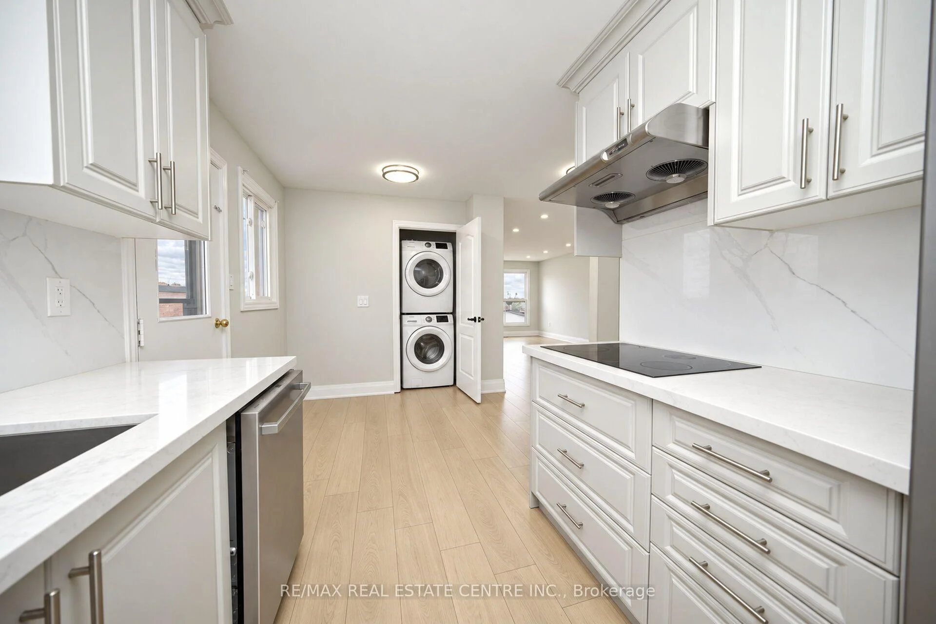 Photo 30 of 130 Martindale Crescent, Brampton, Brampton West — HOMEH