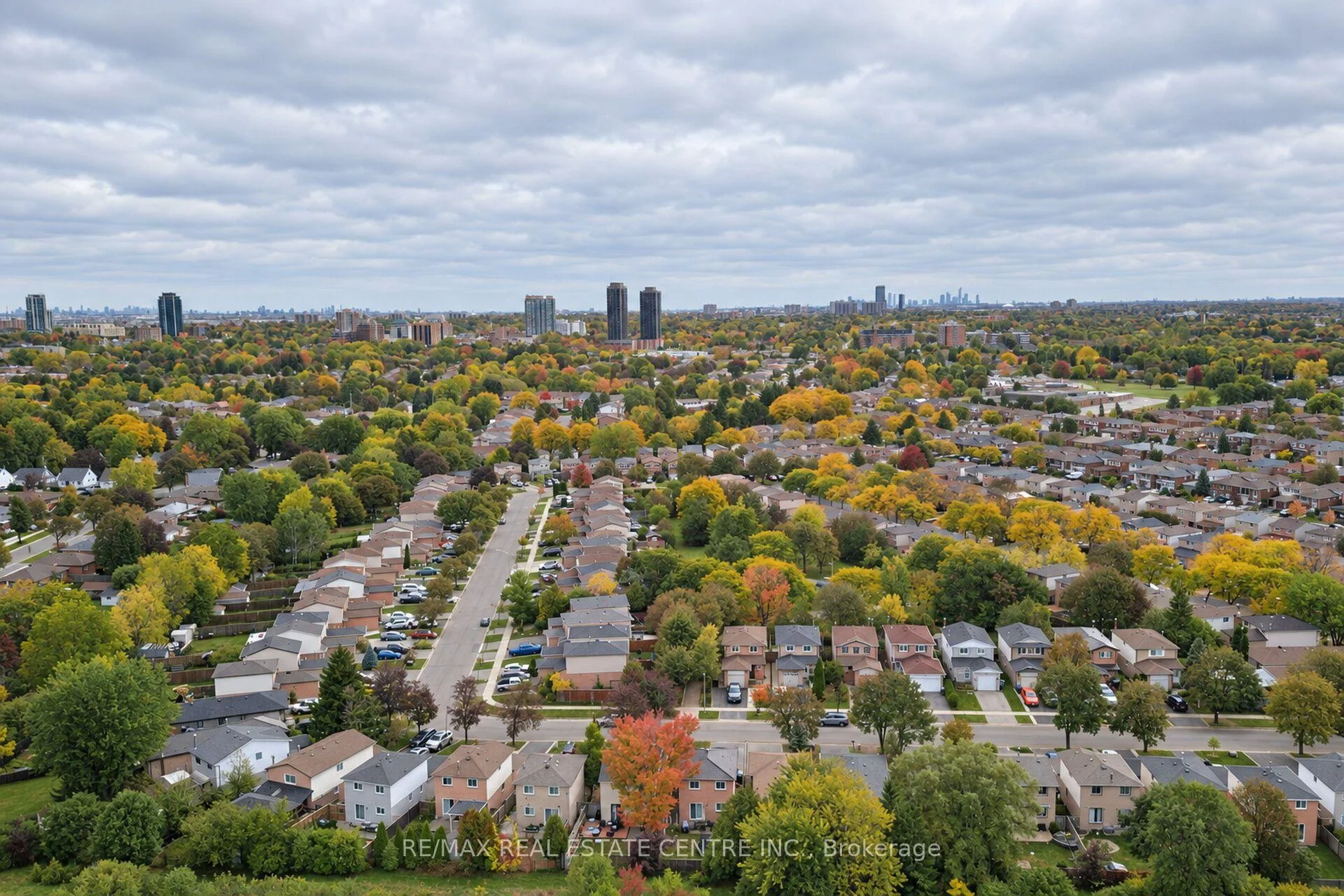 Photo 68 of 130 Martindale Crescent, Brampton, Brampton West — HOMEH