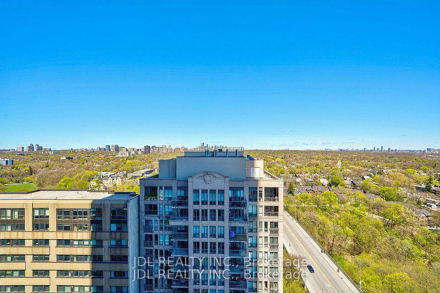 Photo 6 of Unit 1608, 395 Bloor Street E, Toronto, North St. James Town — HOMEH
