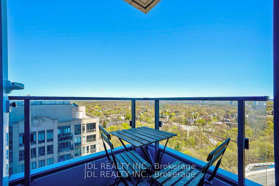 Photo 8 of Unit 1608, 395 Bloor Street E, Toronto, North St. James Town — HOMEH
