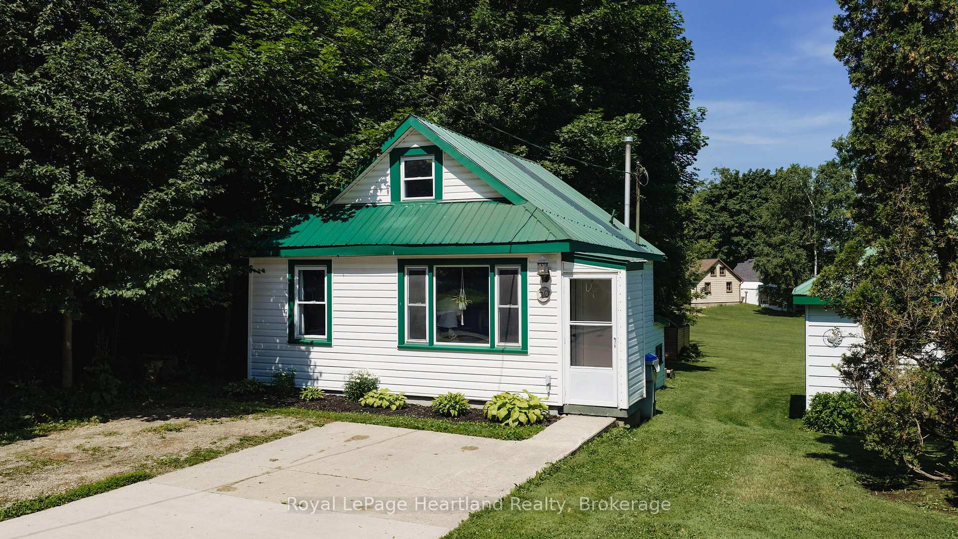 Photo of 20 William Street S