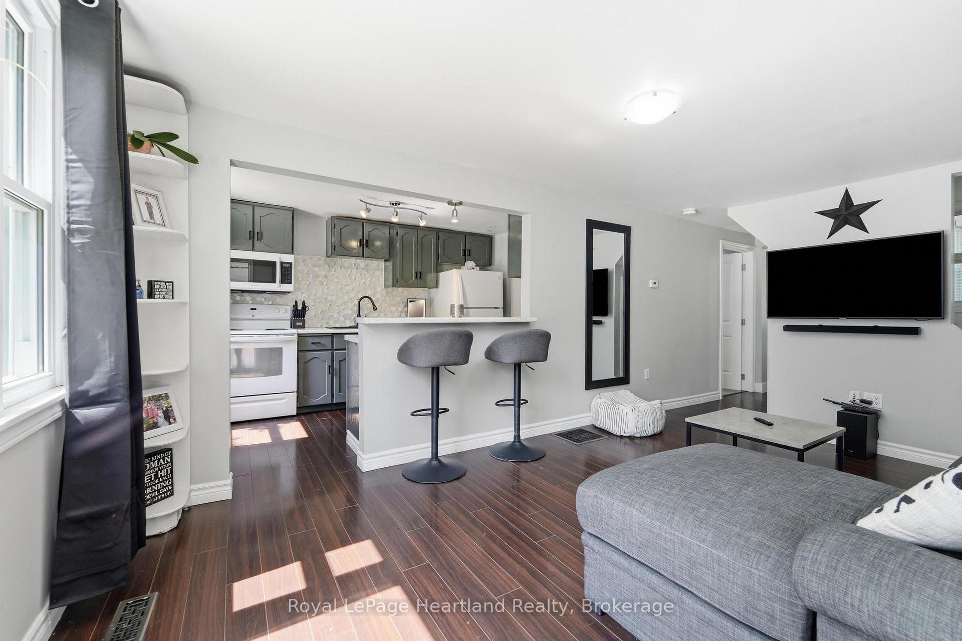 Photo 4 of 20 William Street S, Central Huron, Clinton — HOMEH