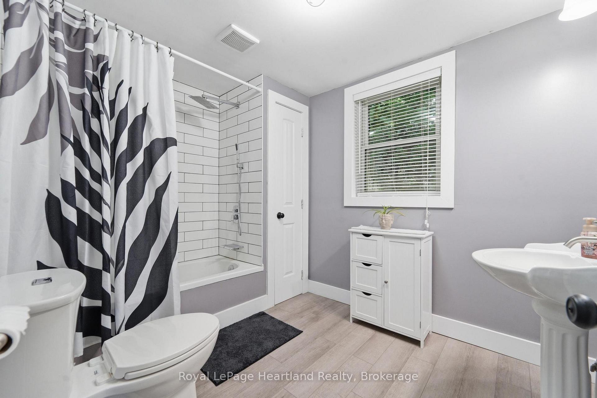 Photo 13 of 20 William Street S, Central Huron, Clinton — HOMEH