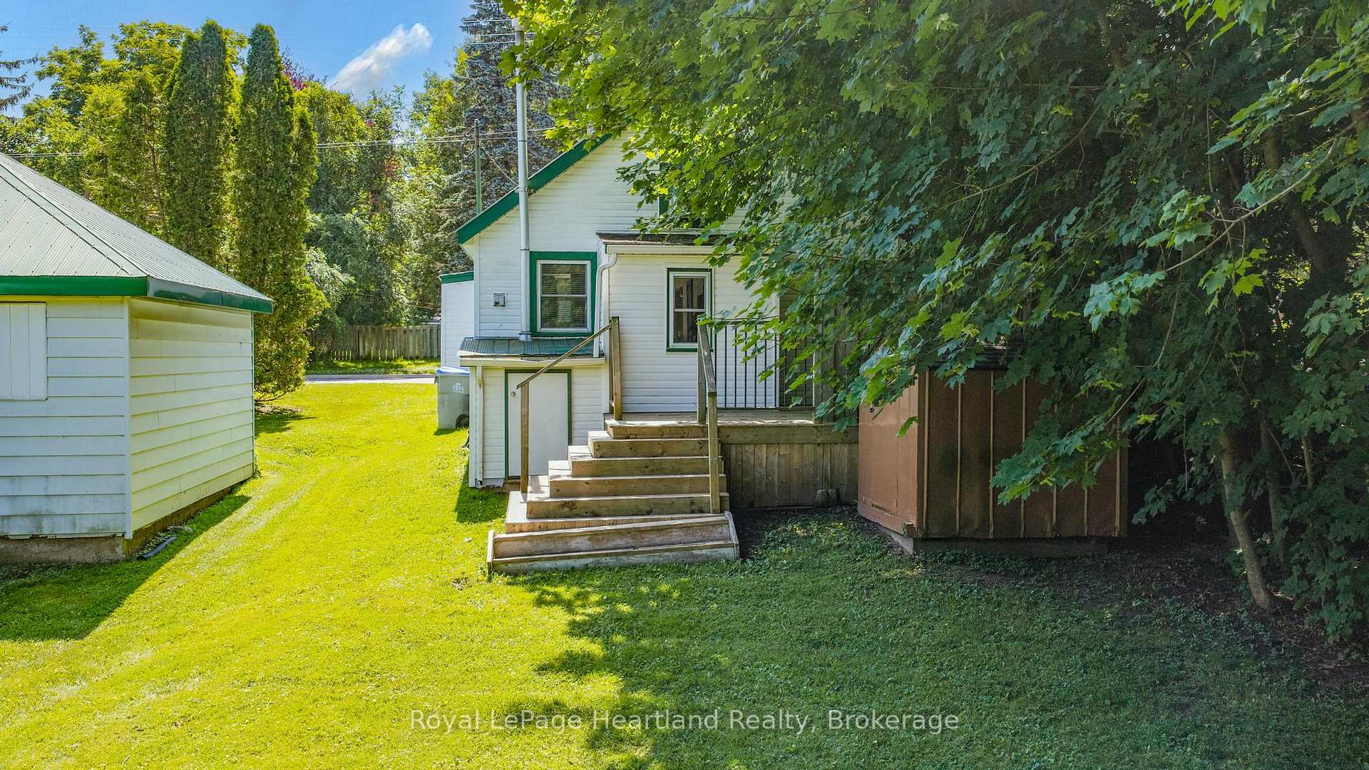 Photo 24 of 20 William Street S, Central Huron, Clinton — HOMEH