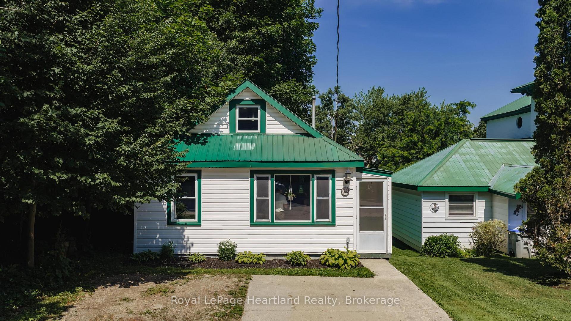 Photo 26 of 20 William Street S, Central Huron, Clinton — HOMEH