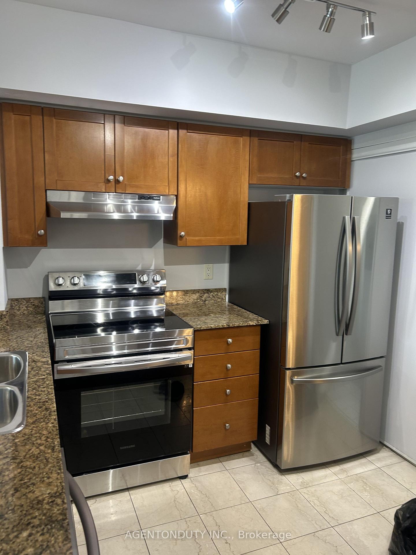 Photo 10 of Unit PH54, 313 Richmond Street E, Toronto, Moss Park — HOMEH
