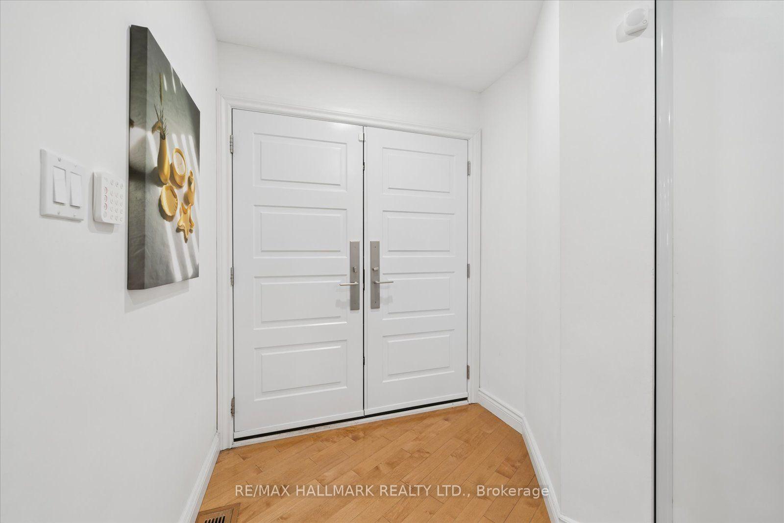 Photo 4 of 67 Chilmar Crescent, Vaughan, Uplands — HOMEH