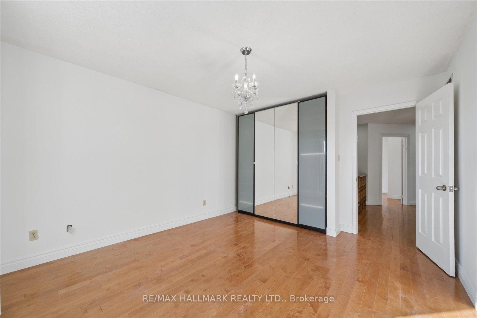 Photo 31 of 67 Chilmar Crescent, Vaughan, Uplands — HOMEH