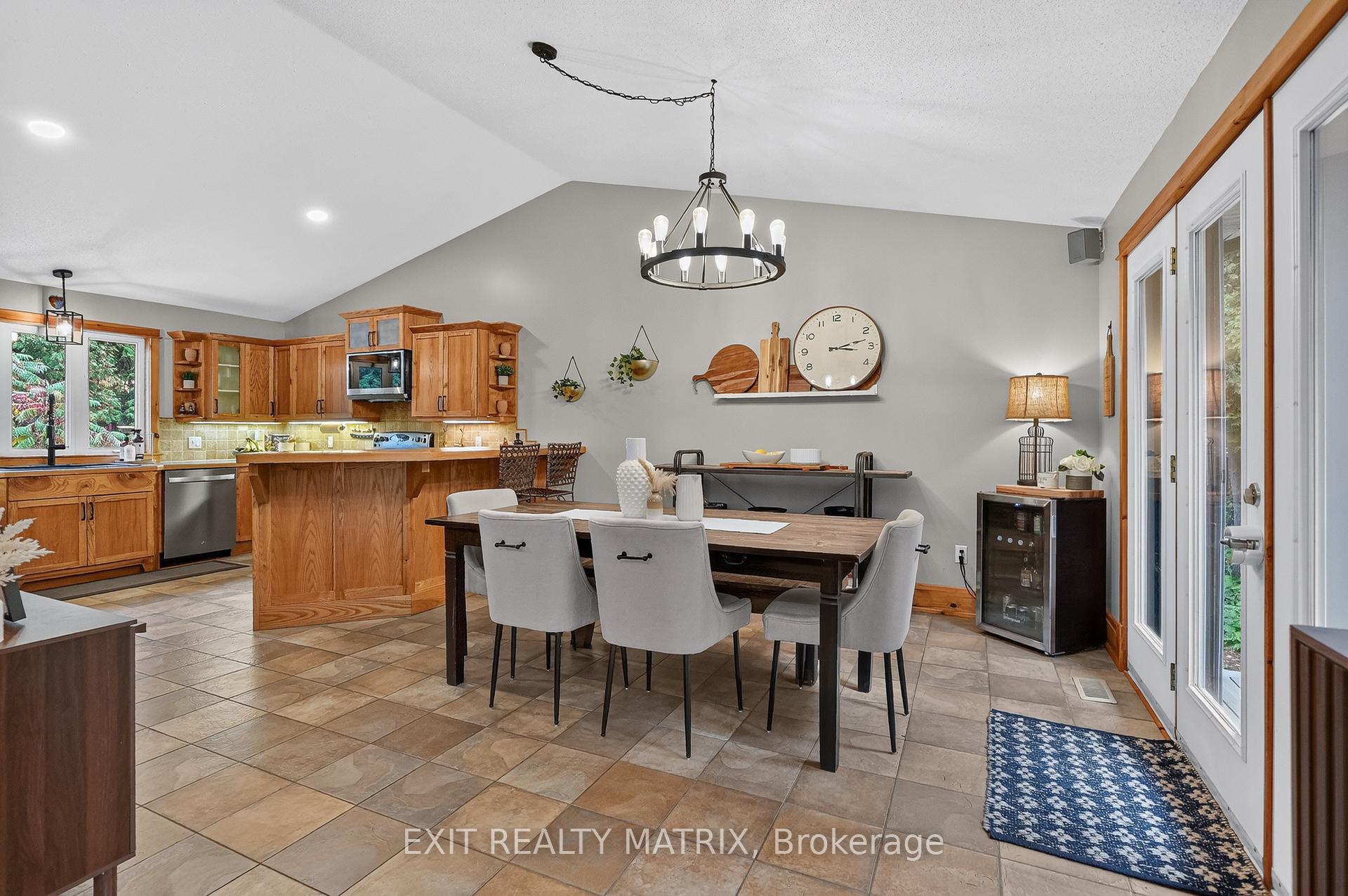 Photo 22 of 8010 Iveson Drive, Ottawa, Osgoode Twp North of Reg Rd 6 — HOMEH