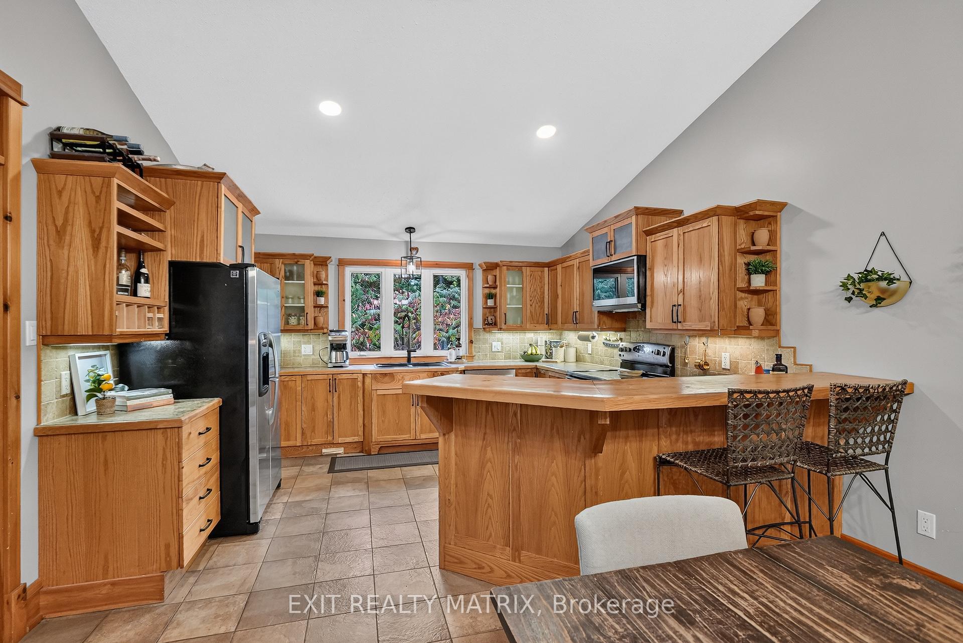 Photo 23 of 8010 Iveson Drive, Ottawa, Osgoode Twp North of Reg Rd 6 — HOMEH