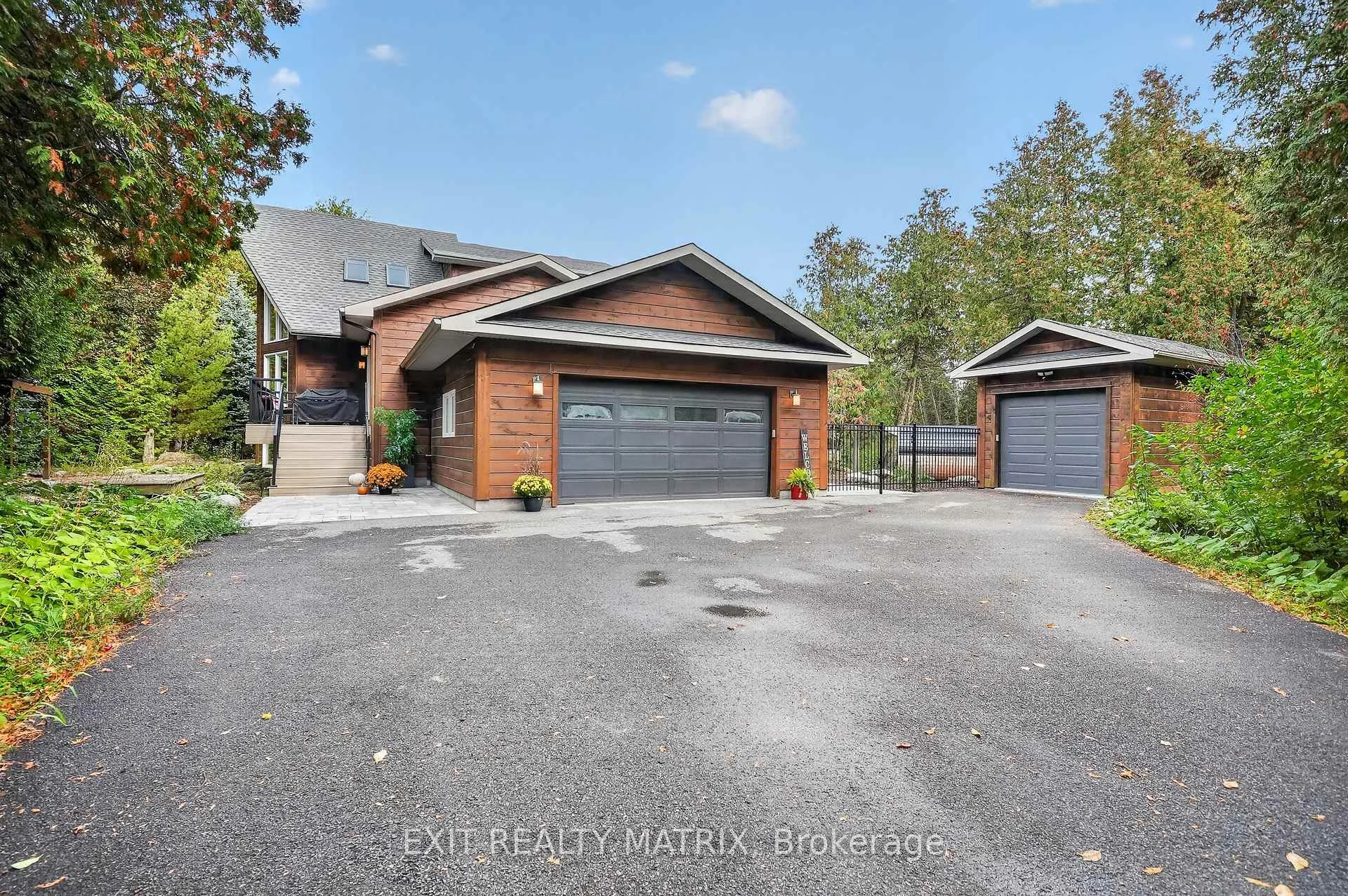 Photo 5 of 8010 Iveson Drive, Ottawa, Osgoode Twp North of Reg Rd 6 — HOMEH
