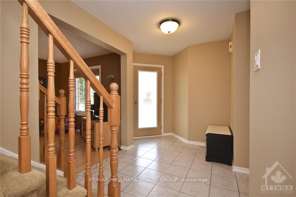 Photo 2 of 417 Pauline Charron Place, Ottawa, Vanier — HOMEH