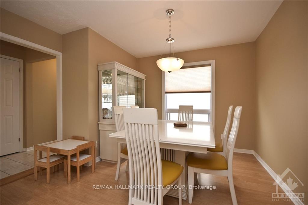 Photo 3 of 417 Pauline Charron Place, Ottawa, Vanier — HOMEH
