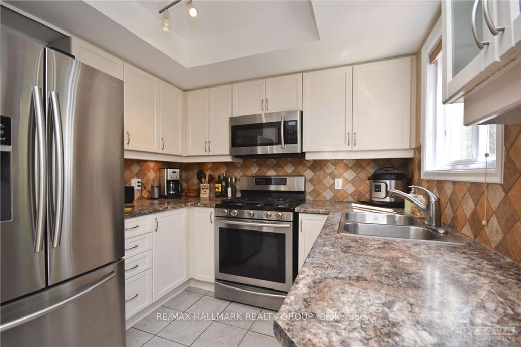 Photo 11 of 417 Pauline Charron Place, Ottawa, Vanier — HOMEH