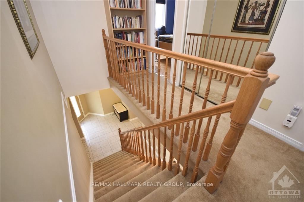 Photo 13 of 417 Pauline Charron Place, Ottawa, Vanier — HOMEH
