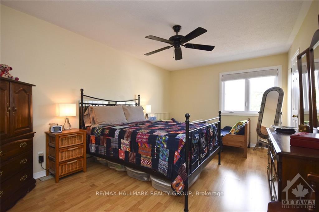 Photo 14 of 417 Pauline Charron Place, Ottawa, Vanier — HOMEH