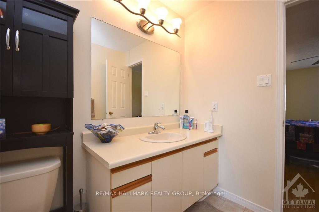 Photo 18 of 417 Pauline Charron Place, Ottawa, Vanier — HOMEH