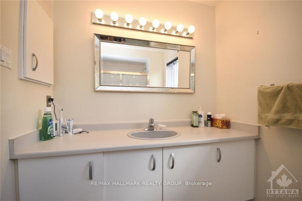 Photo 24 of 417 Pauline Charron Place, Ottawa, Vanier — HOMEH