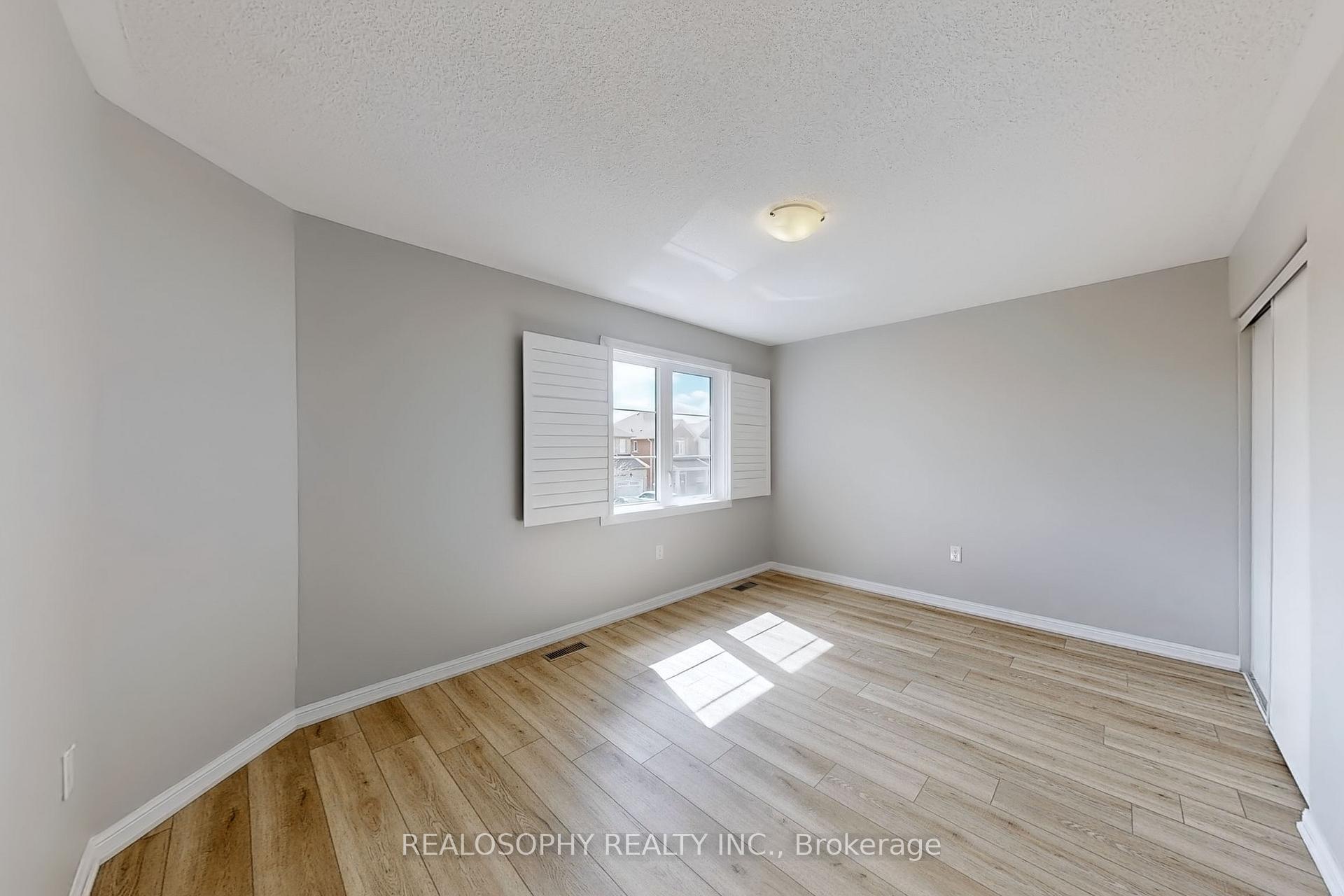 Photo 29 of 106 Miracle Trail, Brampton, Northwest Brampton — HOMEH