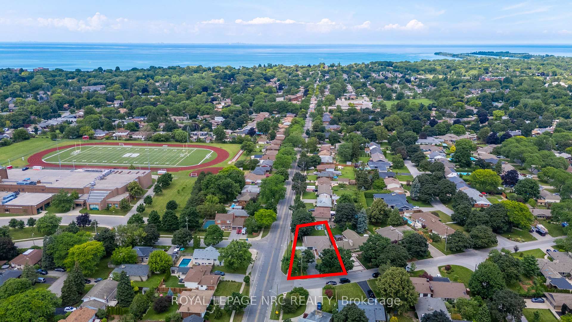Photo 45 of 1 Nancy Drive, St. Catharines, Vine/Linwell — HOMEH