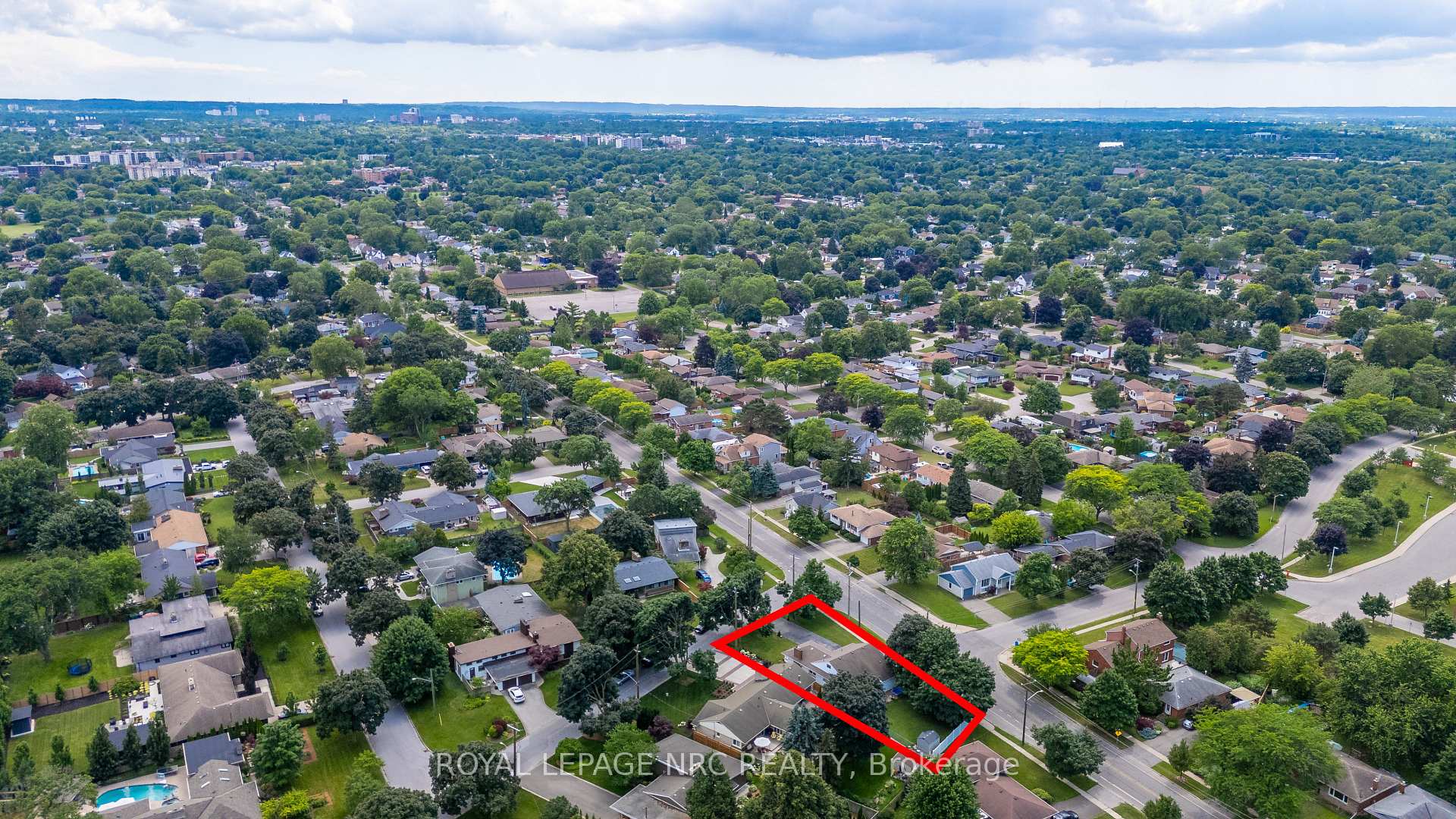 Photo 46 of 1 Nancy Drive, St. Catharines, Vine/Linwell — HOMEH