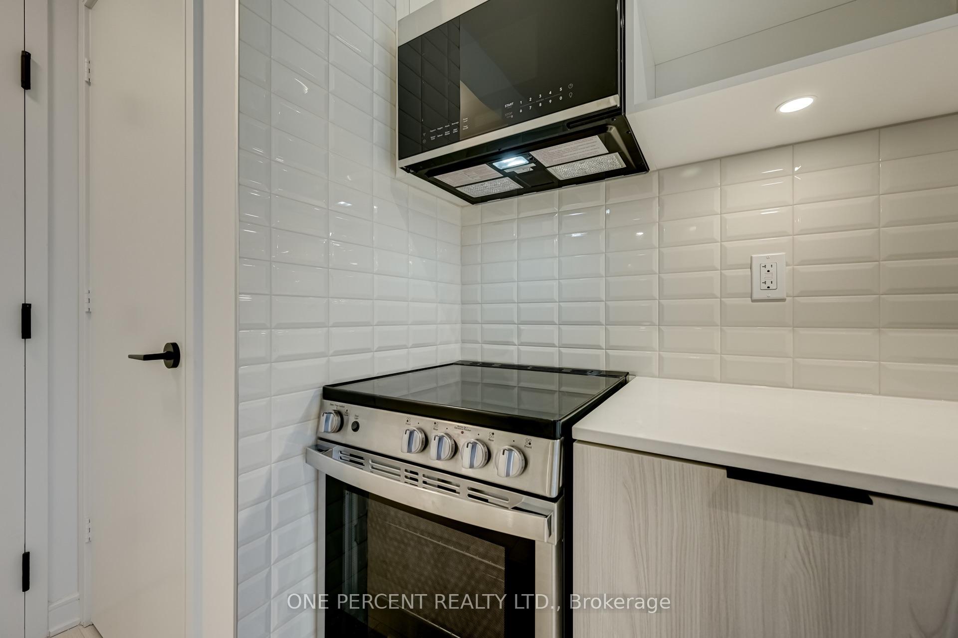 Photo 8 of Unit S408, 35 Rolling Mills Road, Toronto, Waterfront Communities — HOMEH