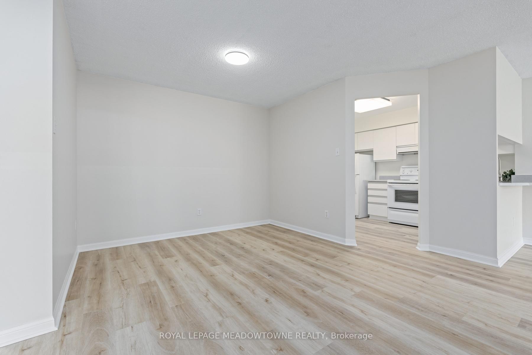 Photo 20 of Unit 104, 10 Laurelcrest Street, Brampton, Queen Street Corridor — HOMEH