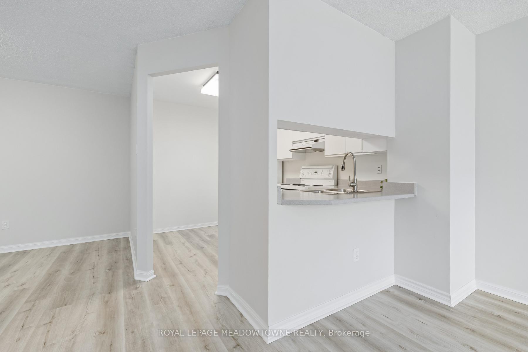 Photo 28 of Unit 104, 10 Laurelcrest Street, Brampton, Queen Street Corridor — HOMEH