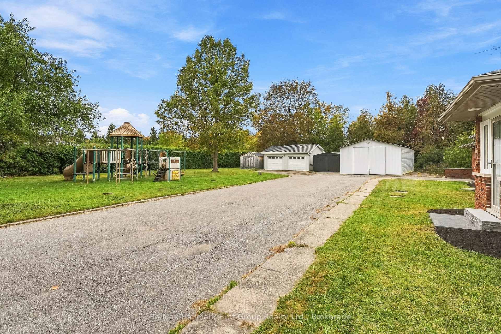 Photo 4 of 4800 Main Street, Clarington, Orono — HOMEH