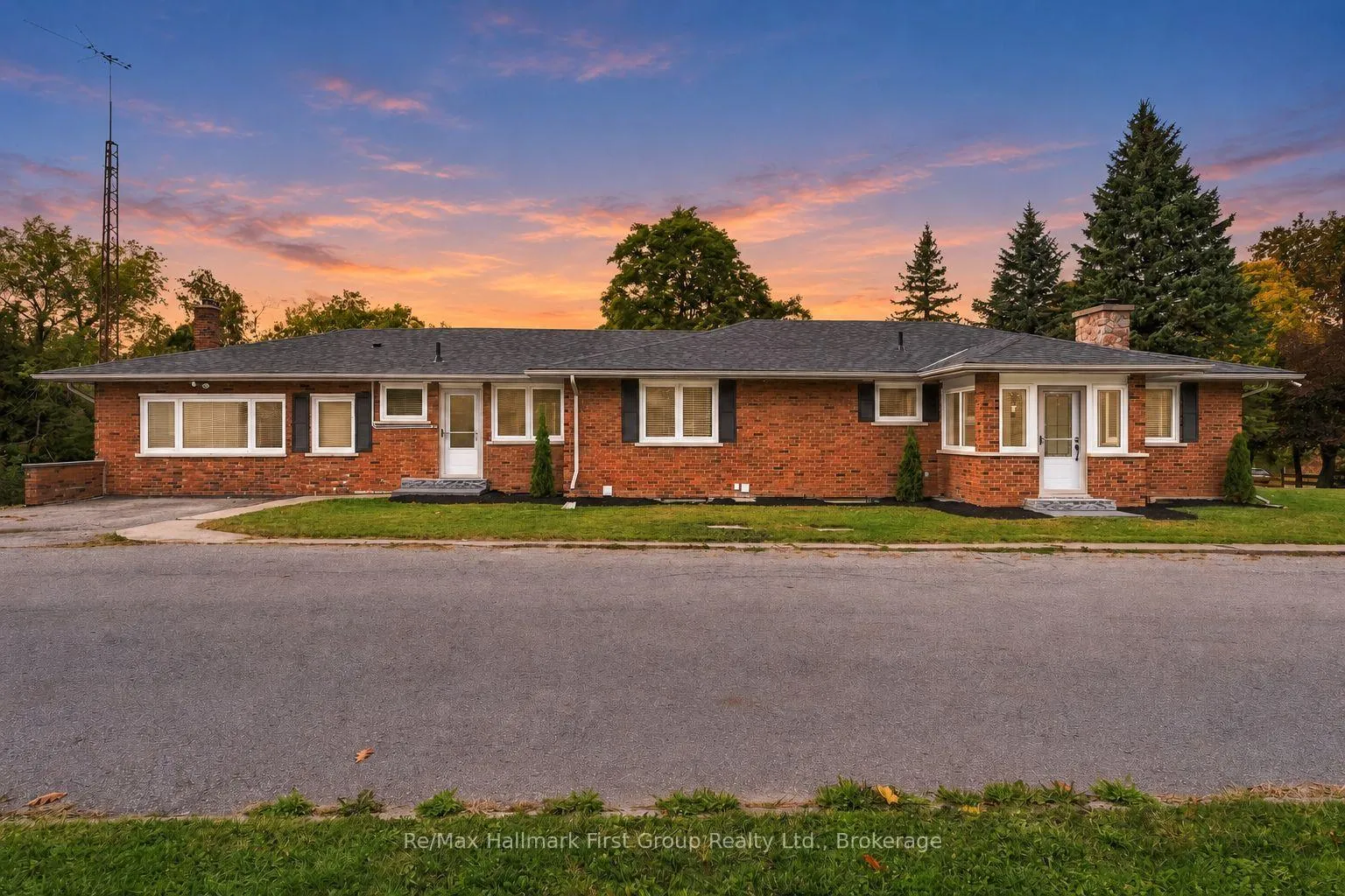 Photo 2 of 4800 Main Street, Clarington, Orono — HOMEH