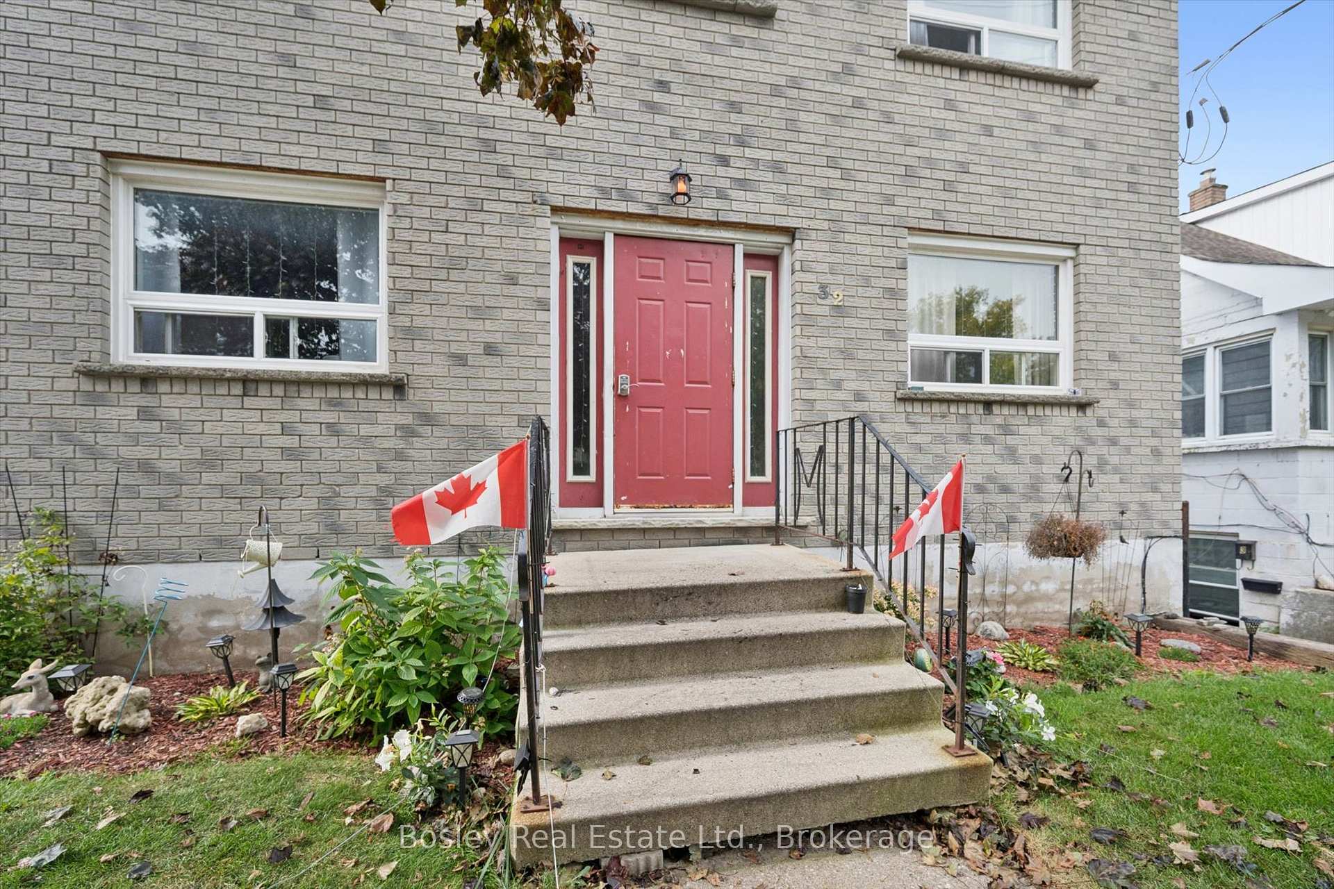 Photo 3 of 32 Jaffray Street, Cambridge, Greenway-Chaplin — HOMEH