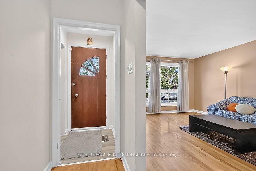 Photo 3 of 964 Connaught Avenue, Ottawa, Queensway Terrace North — HOMEH
